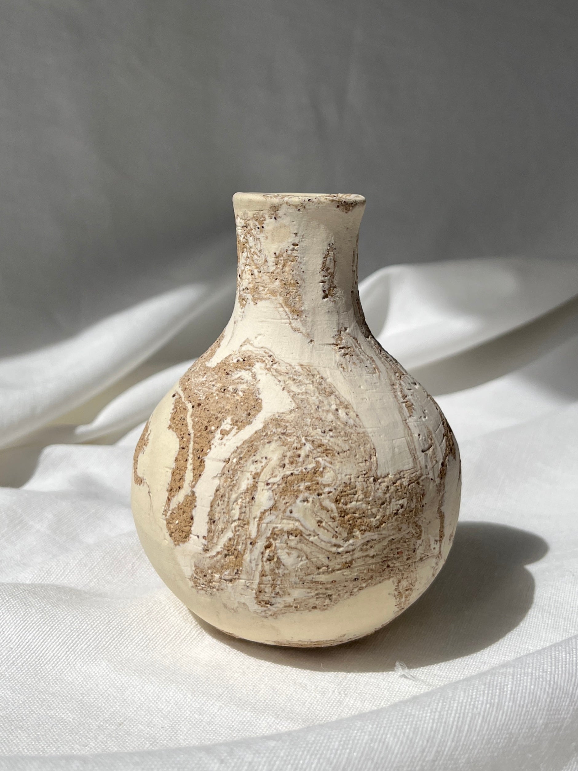 Bud Vase- Beige Bulb
